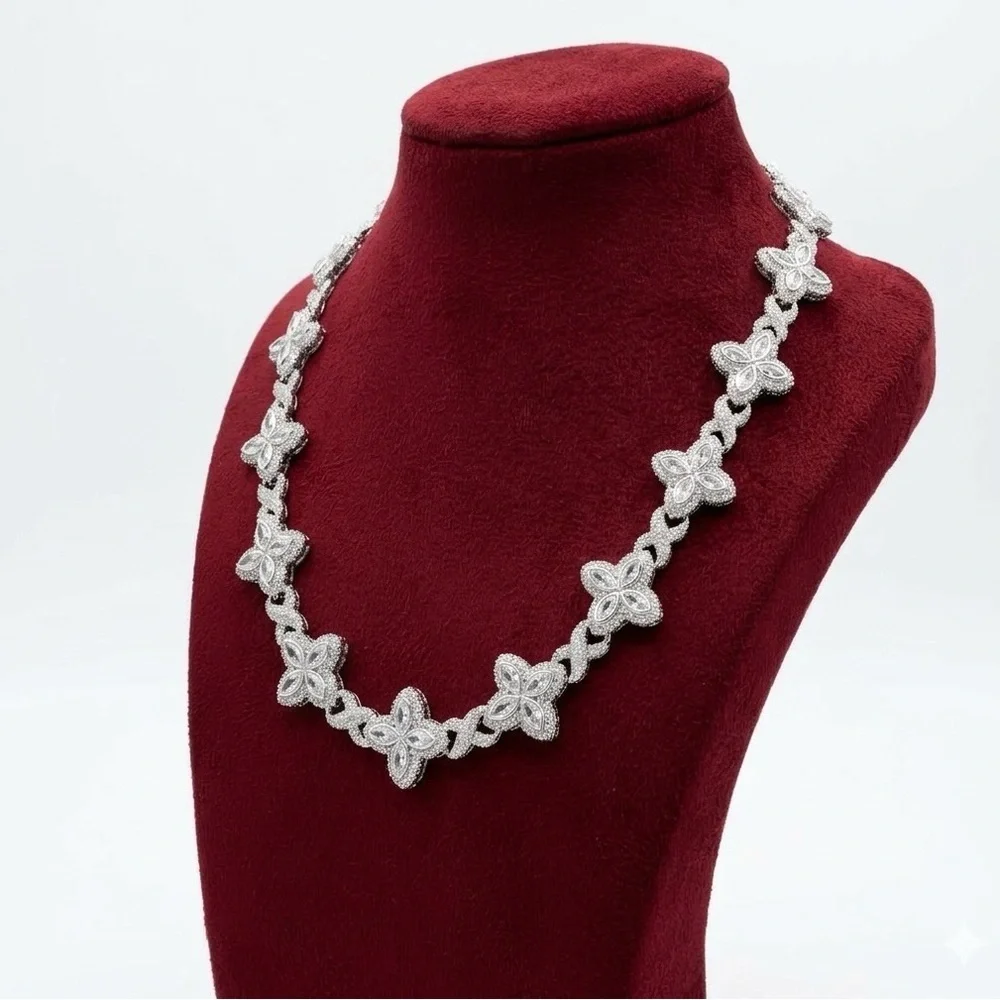 Crystal clover Flower Link Necklace - Silver 20inch